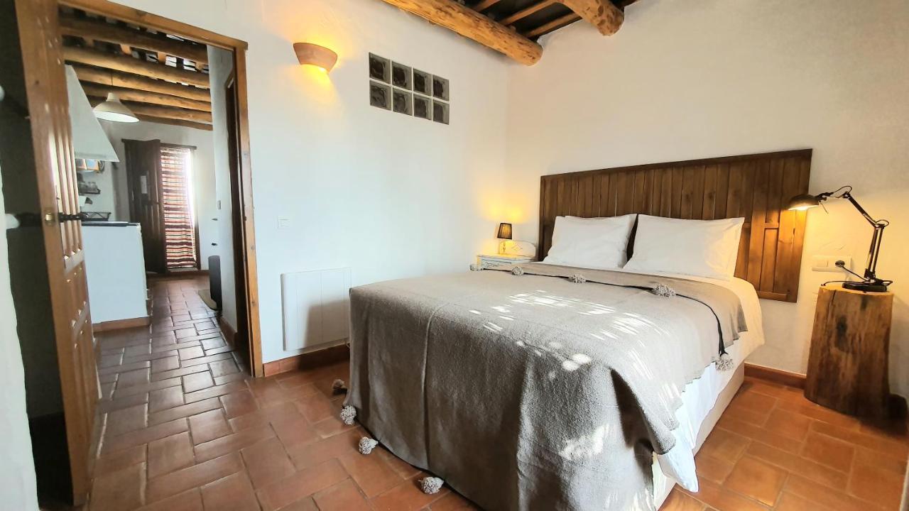La Placeta Guesthouse Pórtugos Екстериор снимка